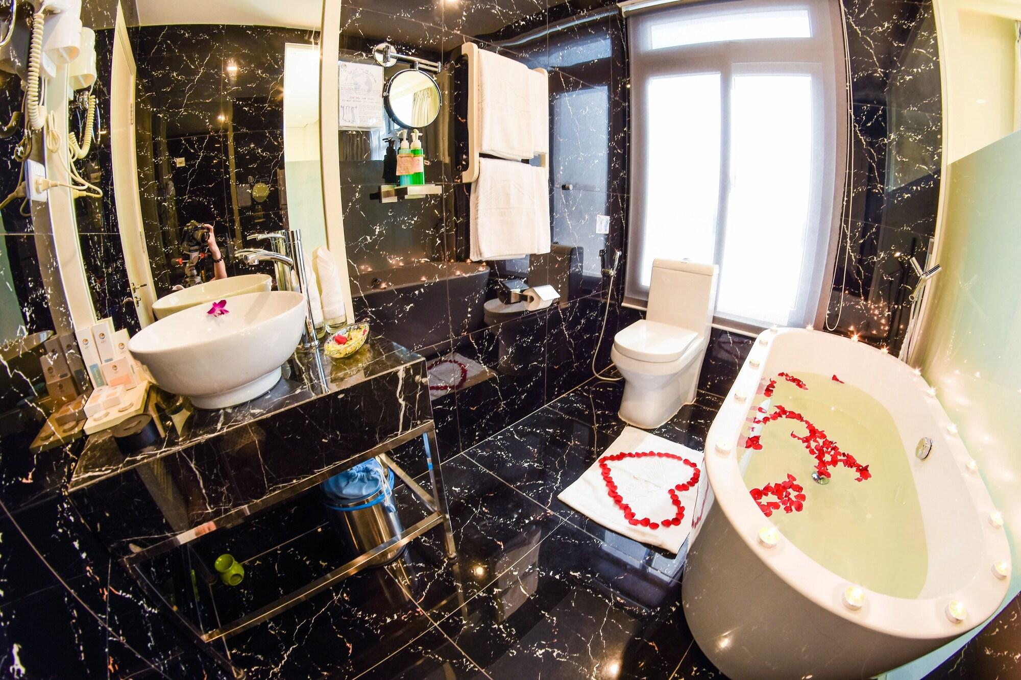 Palmier Hotel - Art House Da Nang Dış mekan fotoğraf